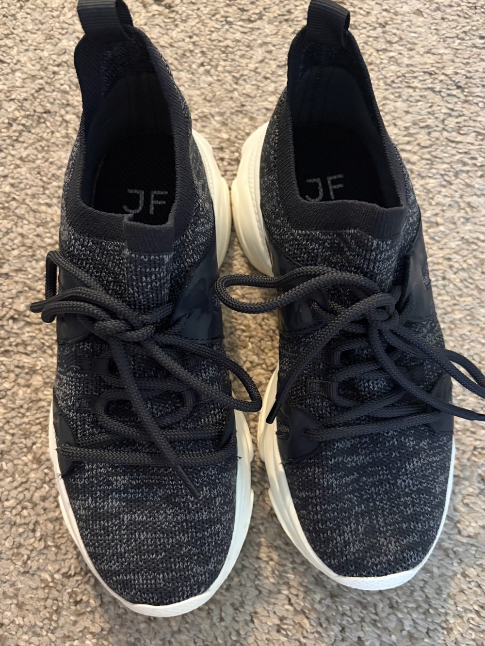 Women’s Knit tennis shoes